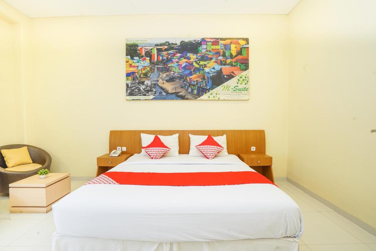 Oyo 272 M Suite Residence Malang Zewnętrze zdjęcie