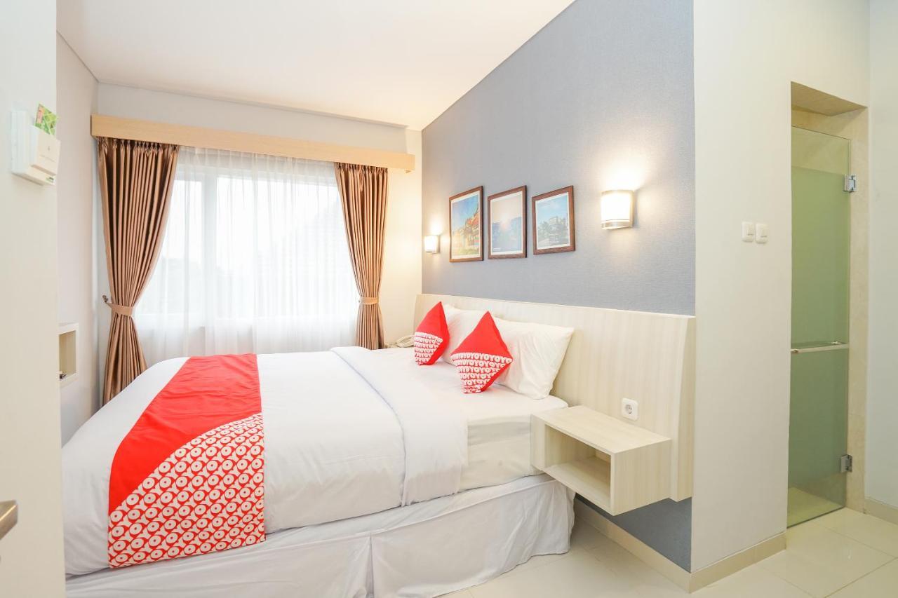 Oyo 272 M Suite Residence Malang Zewnętrze zdjęcie